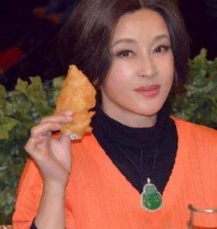 娱乐圈明星吃自己的瓜,揭秘明星间的“瓜田”风云