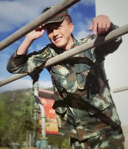 娱乐吃瓜酱当兵的气势